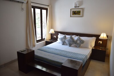 Hilltop Villa With A View Of The Mandovi Backwaters In North Goa, 3 Bedrooms