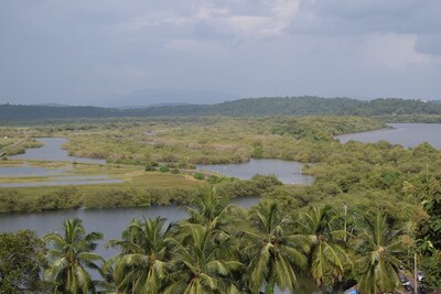 Hilltop Villa With A View Of The Mandovi Backwaters In North Goa, 3 Bedrooms