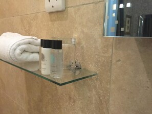 Bathroom amenities