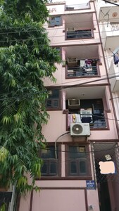 Arora House 1RK Peaceful Environment Near Cyber City and Metro Station
