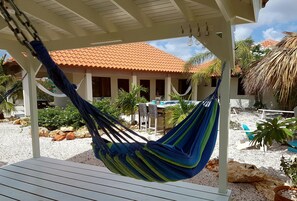 5 relaxing hammocks at your disposal