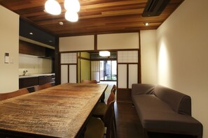 レストラン