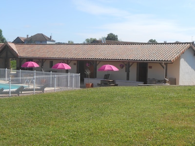 Studio Rose en Dordogne, avec piscine & vue magnifique