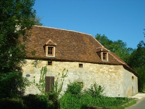 exterior of barn
