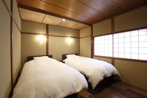 2F Bed room
