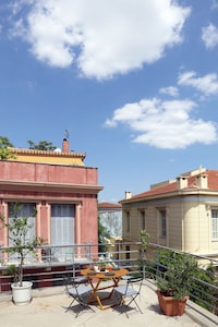 Thea's Residency με βεράντα κοντά στην Ακρόπολη