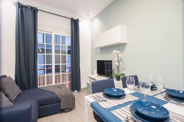 Living room 12