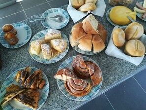Breakfast meal