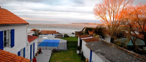 A marée basse, tout le monde par à la pêche à pieds