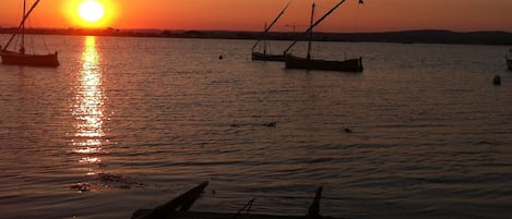 coucher de soleil sur l'étang de Thau