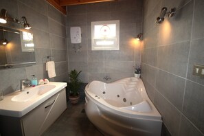 Spa bath and modern bathroom