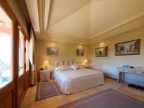 Master bedroom with en-suite