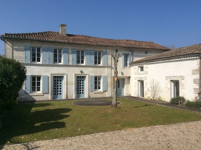 Beautiful French Country house in the Cognac region, sleeps 8