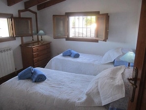 Twin Bedroom in Finca