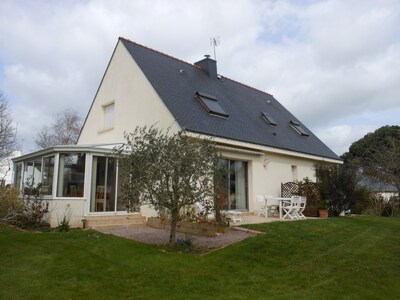 Traditional house halfway between the Gulf of Morbihan and the ocean beaches