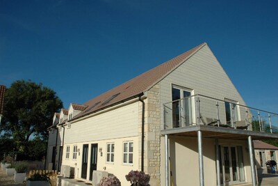 The Winning Post - luxury holiday cottage, rural location, 1.5m from Bruton