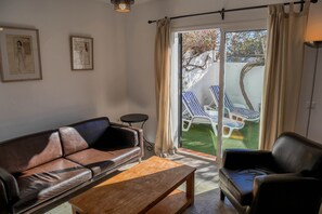 Lounge with patio doors opening out to the garden
