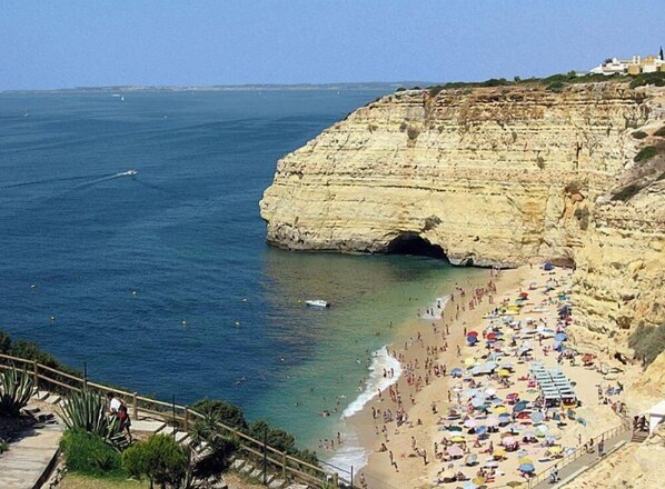 "Vale de Centeanes" beach
