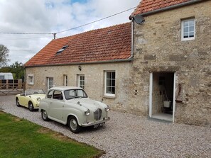 Guests Classic Cars at La Vallee