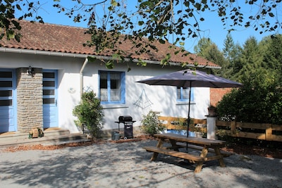 Family Friendly Gite with Heated Pool and Fishing Lake