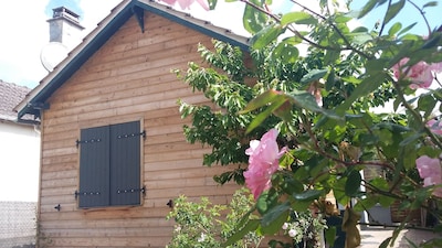 Moret sur Loing, pequeña casa cubierta de madera