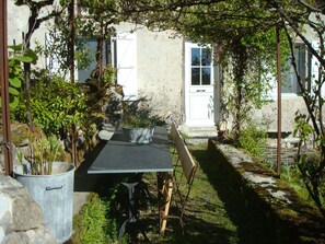 La terrasse ombragée l'été