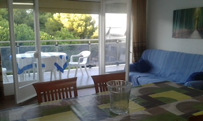 100m2, 3 min from the beach, very good views. Ideal for families