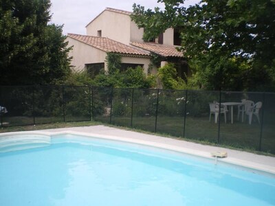 villa with large mature garden and private swimming pool, near Luberon