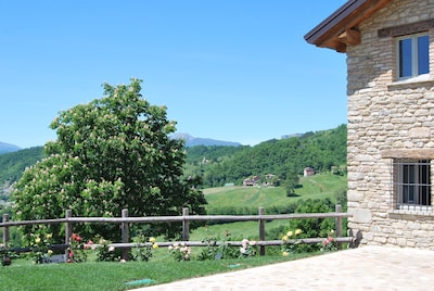 Ein Vier-Personen-Ferienhaus mit herrlichem Blick auf den Apennin.