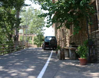 Warm and Spotless next to Climbing Spots in El Montsec and Gorge of Mu