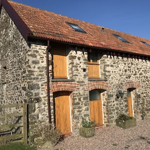  Fabulous 2 bedroom cottage located in a smallholding near Exmoor and beaches