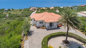 View Villa Lions Cliff seen from street side.