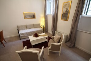 Living Room 4