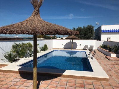 Apartment with pool and jacuzzi in El Palmar 400 meters from the beach