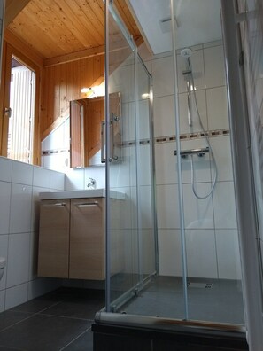 first floor shower wc