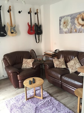 lounge sofa & chair