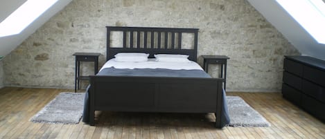 Master Bedroom-Newly converted attic with en-suite bathroom