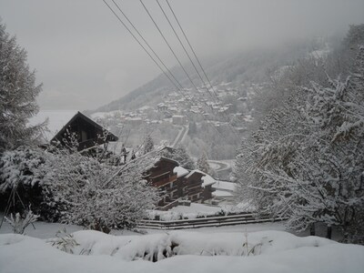 A St Gervais Residence with swimming pool Apt skis, close to the Spa.