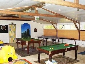 gamesroom