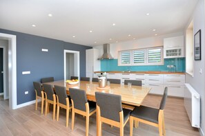 house dinning room & kitchen