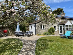 The Cottage Exterior