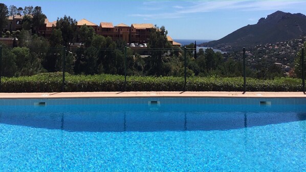 Pool with panoramic sea view