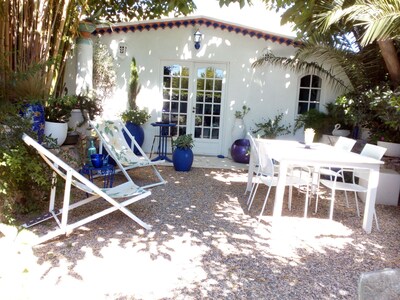 Casa en el jardín de una casa de campo XVIII