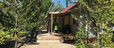 Ons chalet op Parc le Duc met z'n heerlijke veranda.