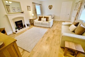 Lounge and Dining Area