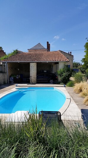 Heated 8m x 4m pool