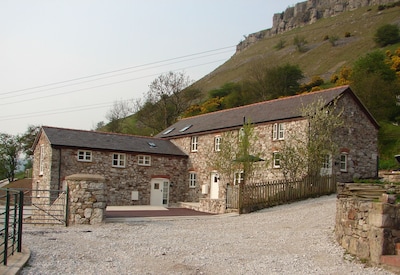 No 2 Panorama Cottages