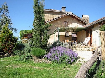 Luxury gite for 5 in lovely farmhouse with great pool, in stunning surroundings