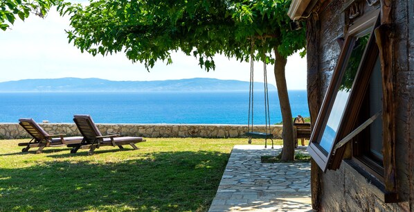 Chill under shaded trees or sip wine on the garden swing, surrounded by nature!