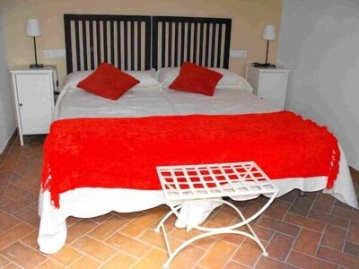 Rural apartment La Venta del Charco for 8 people